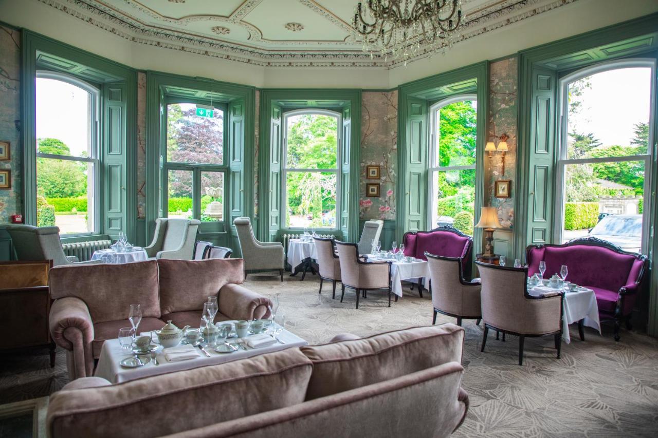 Finnstown Castle Hotel Lucan Exteriér fotografie
