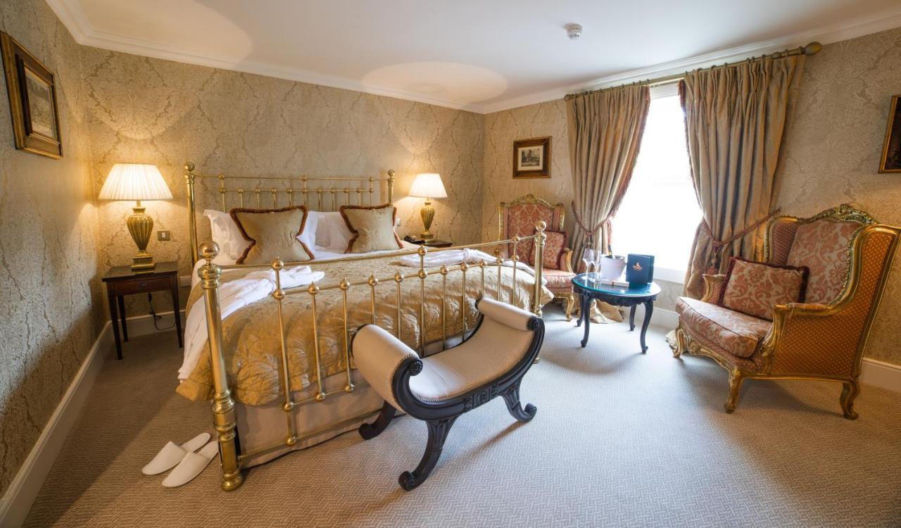 Finnstown Castle Hotel Lucan Exteriér fotografie
