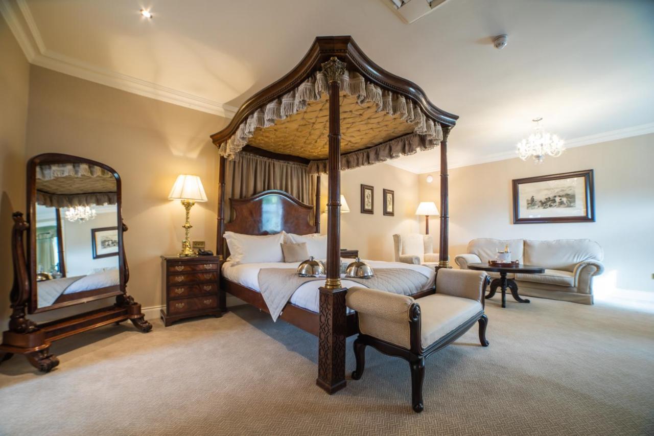 Finnstown Castle Hotel Lucan Exteriér fotografie