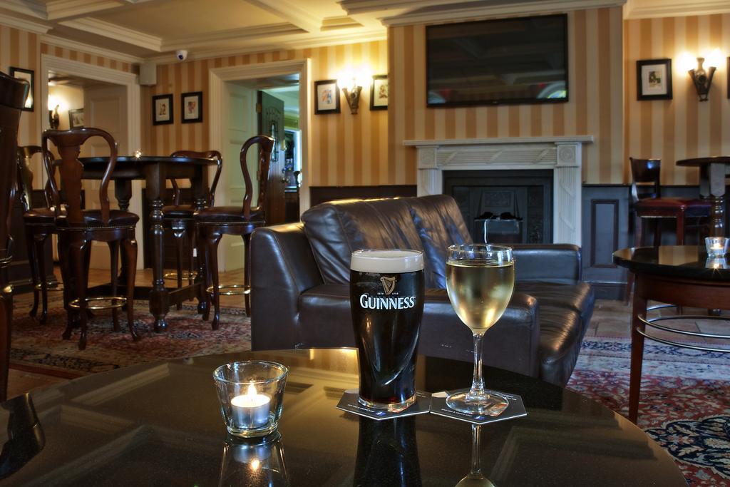 Finnstown Castle Hotel Lucan Exteriér fotografie